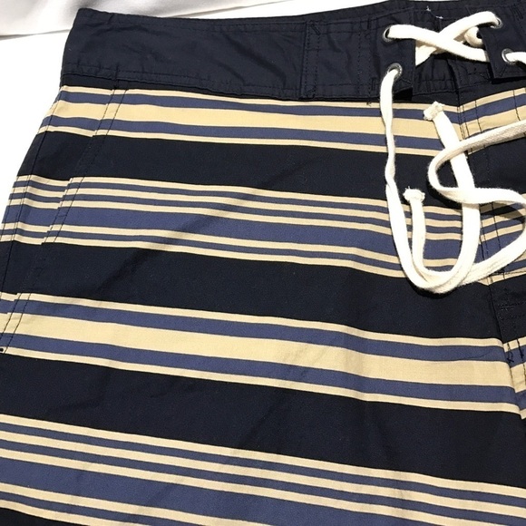Men's swim trunks, navy and cream color - Picture 2 of 6